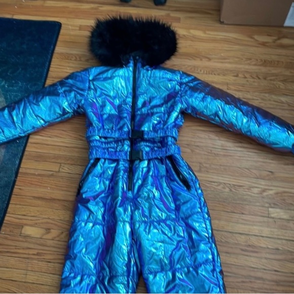 Women’s Club Exx colder than your Heart Aurora beam snowsuit - Picture 1 of 7